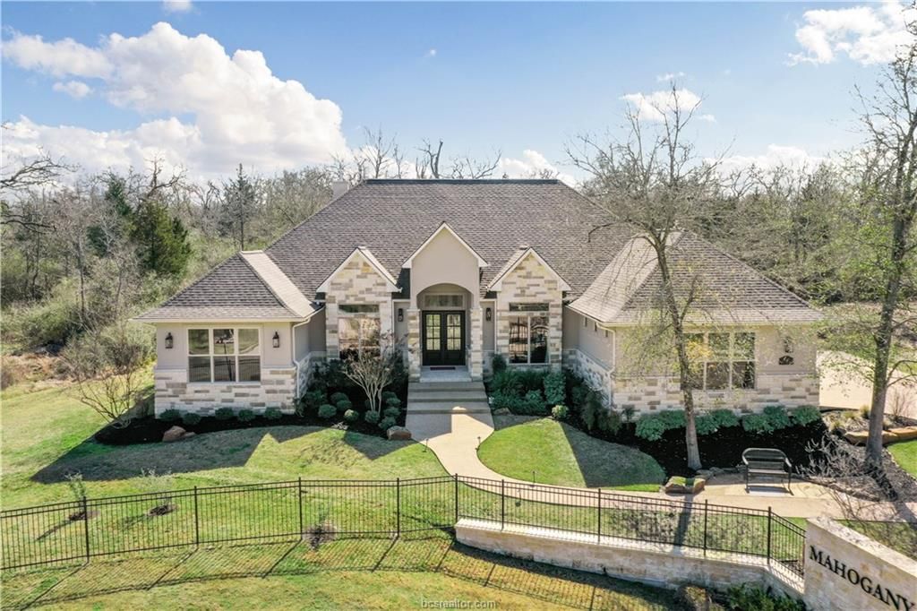 Photo of 3401 Mahogany Drive, Bryan, TX 77807 (MLS # 25005348)