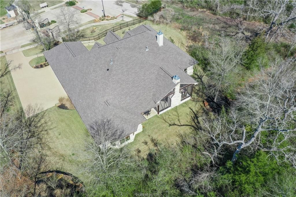 Photo of 3401 Mahogany Drive, Bryan, TX 77807 (MLS # 25005348)