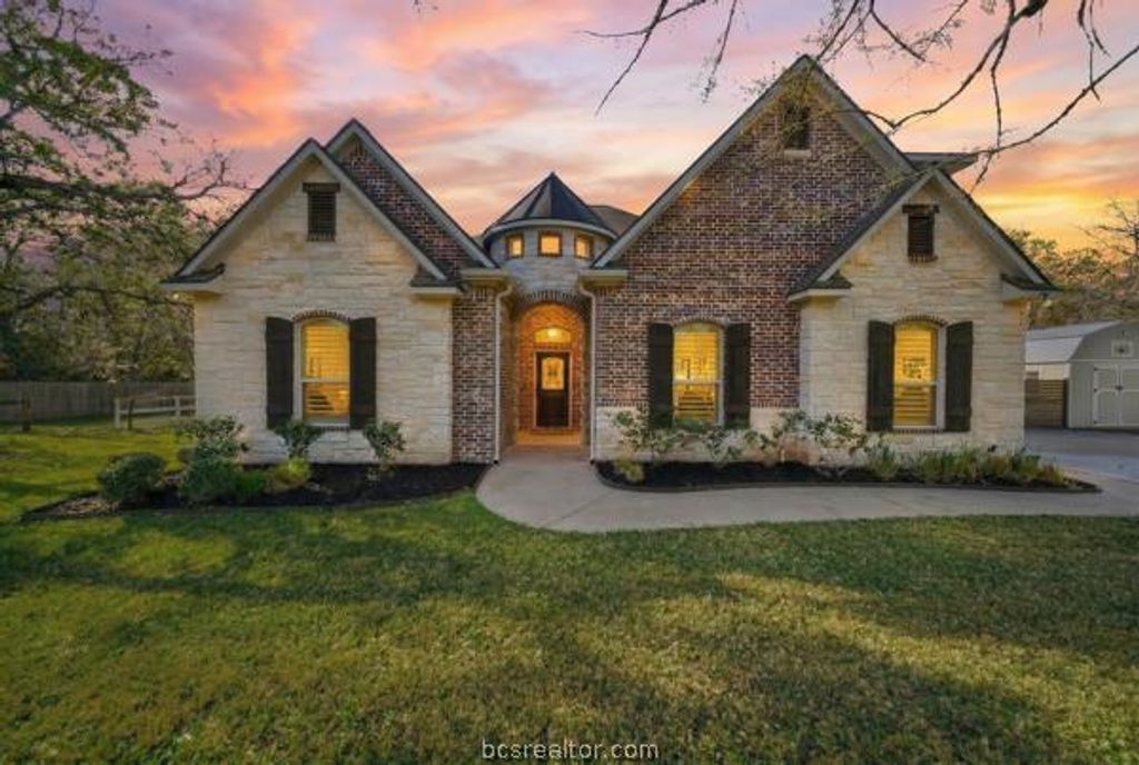 Photo of 17901 Wigeon Trail Drive, College Station, TX 77845 (MLS # 26003208)