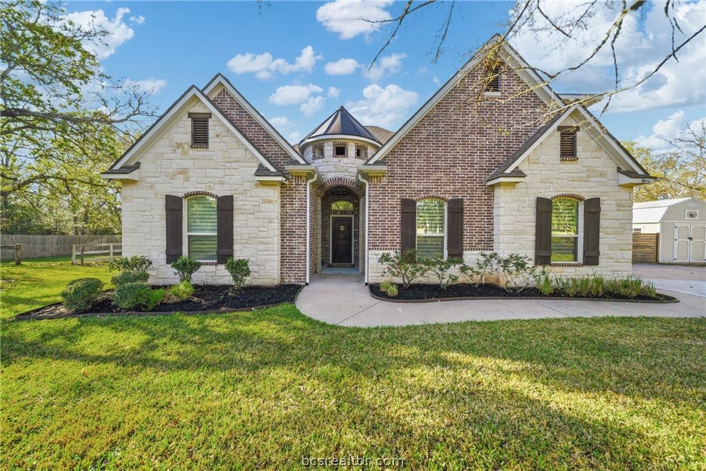 Photo of 17901 Wigeon Trail Drive, College Station, TX 77845 (MLS # 26003208)