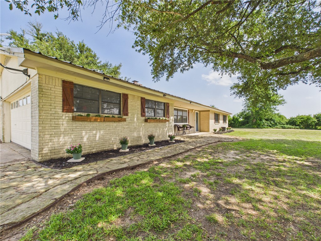 17045 Fm 1372 Road