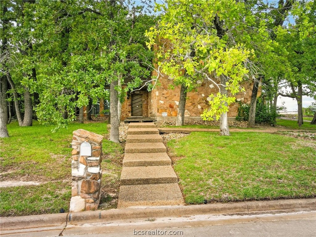 Photo of 2911 Partridge Circle, Bryan, TX 77802 (MLS # 26004578)