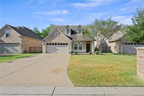 Photo of 1722 Creekside Cir, College Station, TX 77845 (MLS # 25010553)