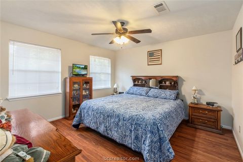 Tiny photo for 701 Birch Forest Dr, Somerville, TX 77879 (MLS # 26001900)