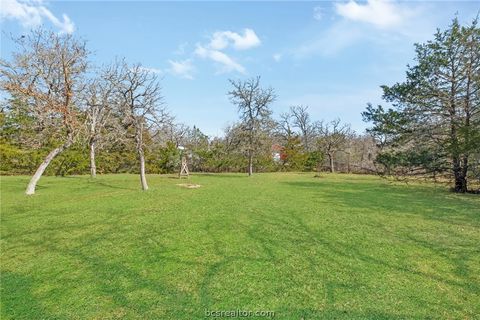 Tiny photo for 701 Birch Forest Dr, Somerville, TX 77879 (MLS # 26001900)