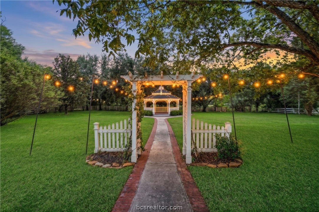 25276 Nichols Sawmill Road