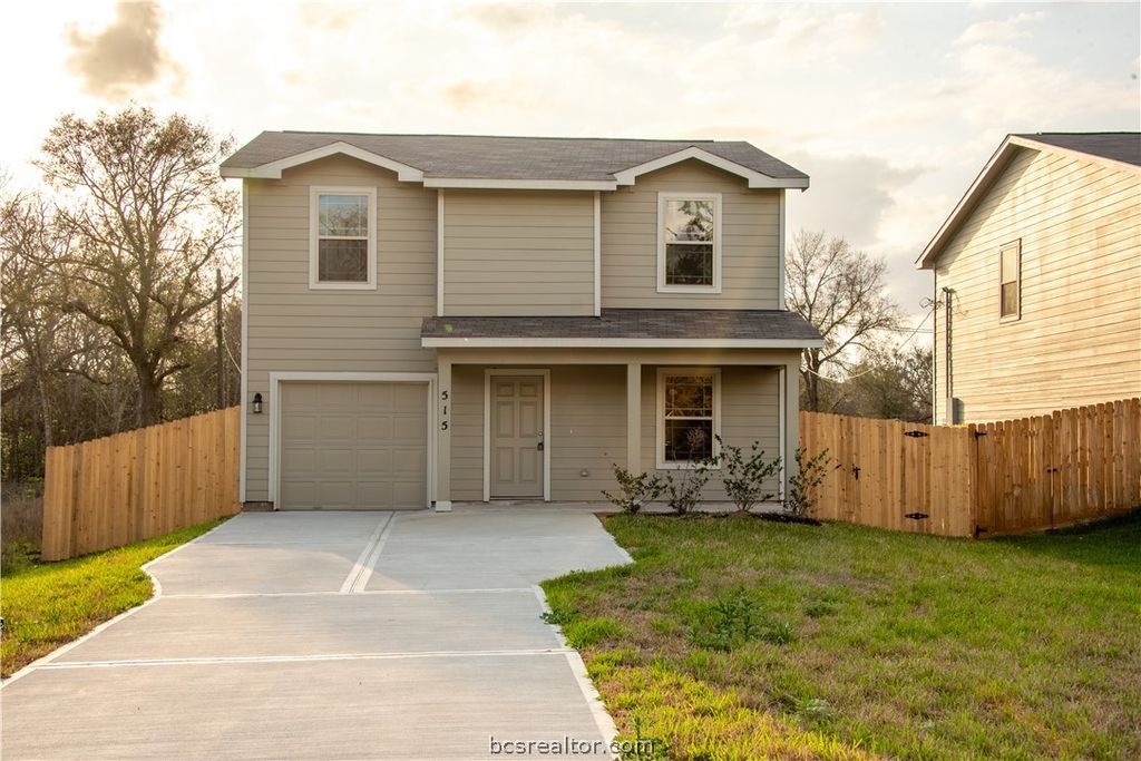 Photo of 515 16th Street, Hempstead, TX 77445 (MLS # 26005885)