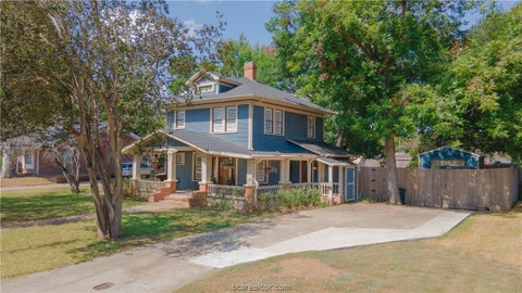 Photo of 602 W Buck Street, Caldwell, TX 77836 (MLS # 26009971)