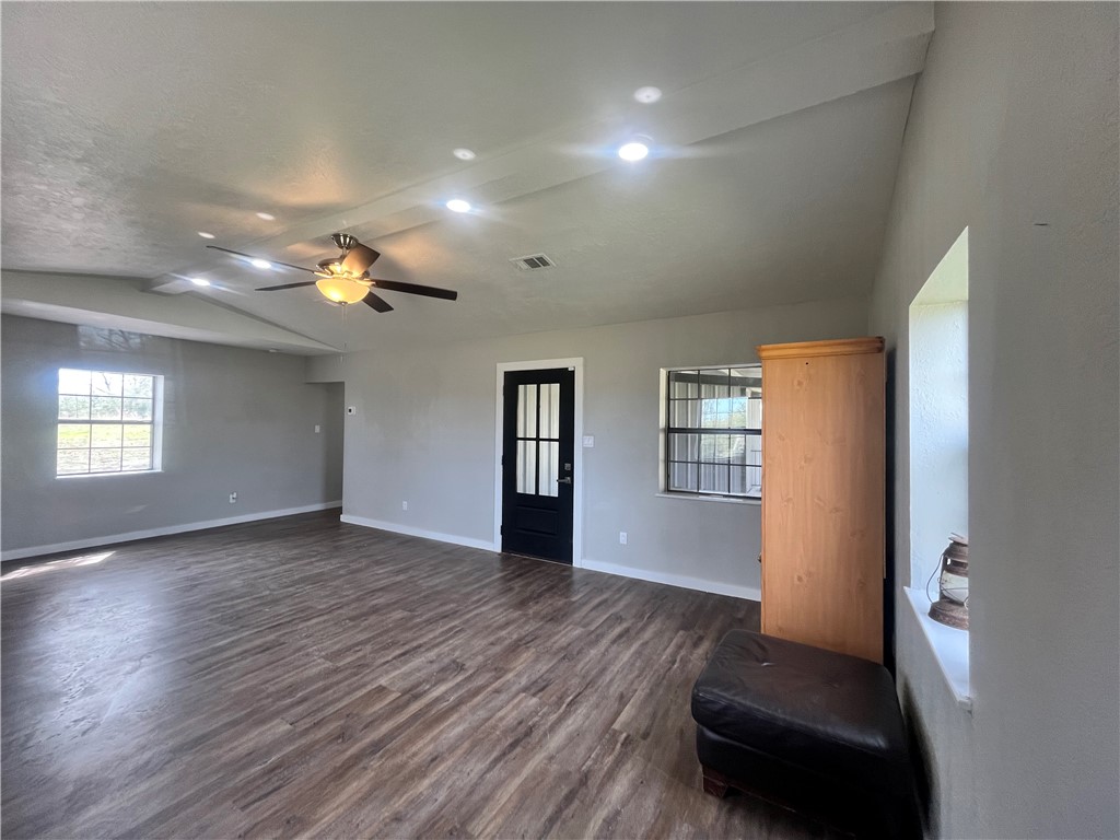 5610 Private Road 4015