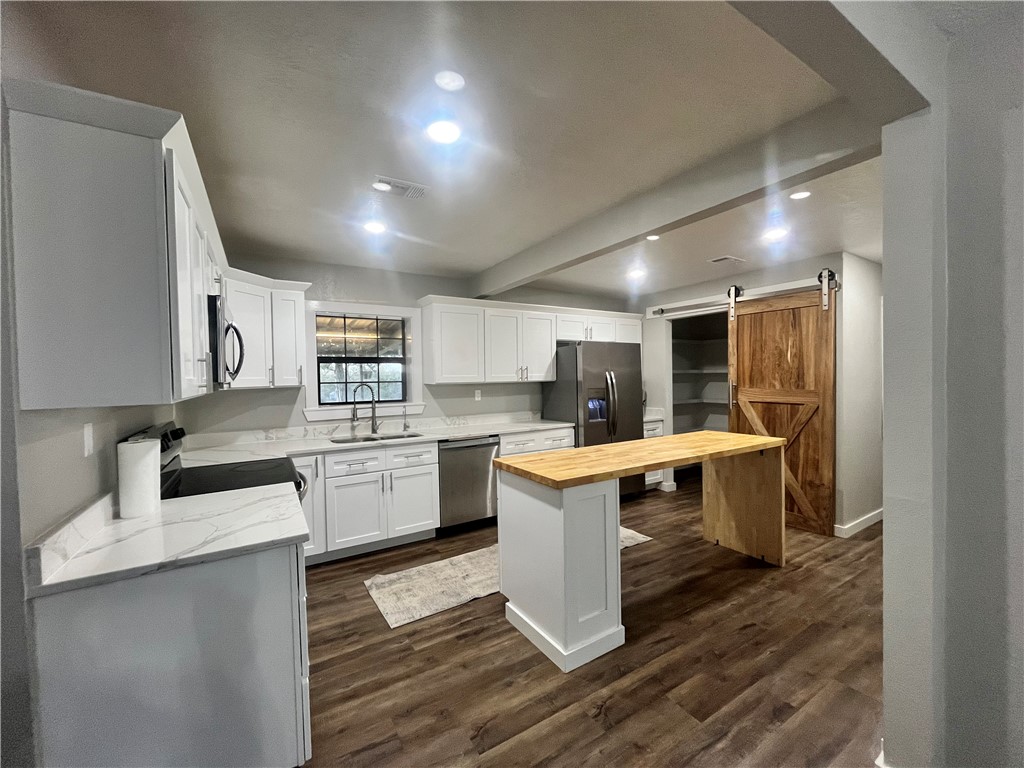 5610 Private Road 4015