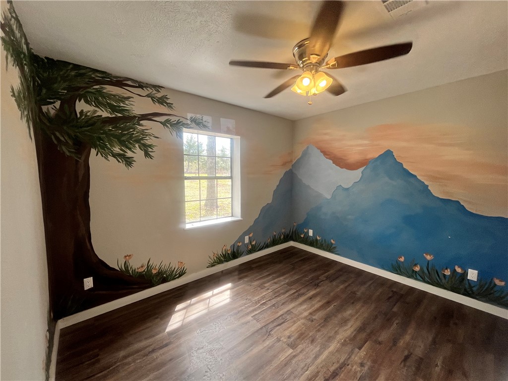 5610 Private Road 4015