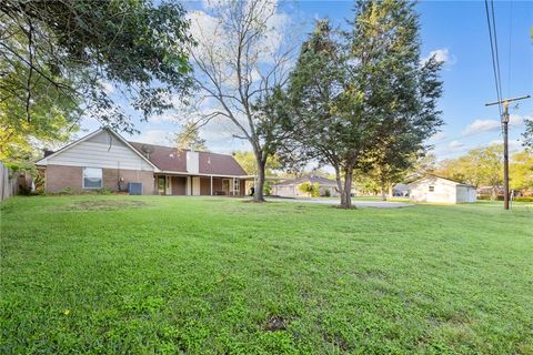 Tiny photo for 1519 Everitt Street, Navasota, TX 77868 (MLS # 26005368)