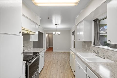 Tiny photo for 1519 Everitt Street, Navasota, TX 77868 (MLS # 26005368)