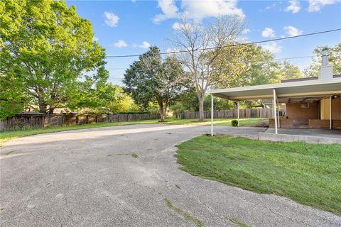 Tiny photo for 1519 Everitt Street, Navasota, TX 77868 (MLS # 26005368)