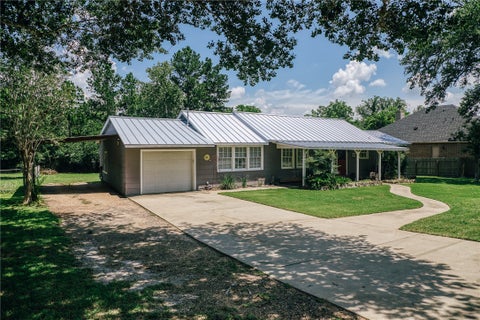 Tiny photo for 601 S Masonic Street, Bellville, TX 77418 (MLS # 26006465)