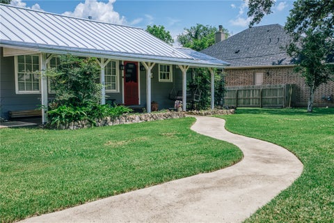 Tiny photo for 601 S Masonic Street, Bellville, TX 77418 (MLS # 26006465)