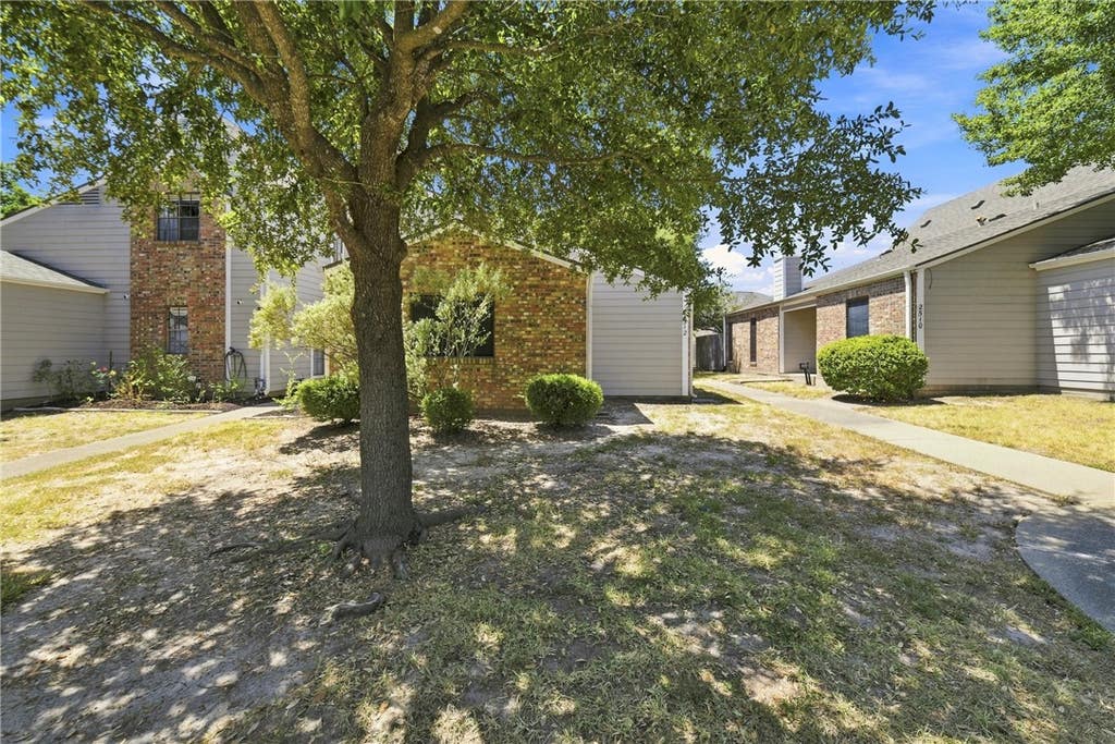 Photo of 2512 Cross Timbers Drive, College Station, TX 77840 (MLS # 26010650)
