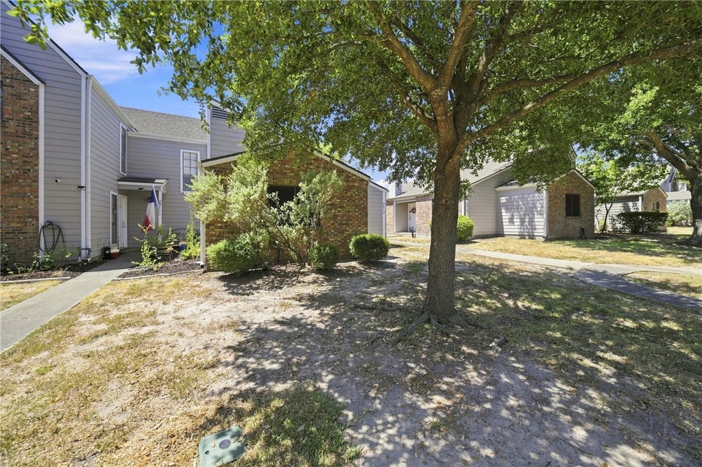 Photo of 2512 Cross Timbers Drive, College Station, TX 77840 (MLS # 26010650)
