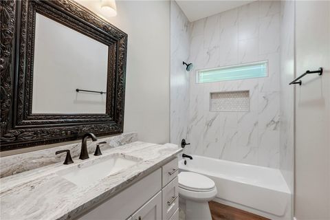 Tiny photo for 312 E Morehead Street S, Franklin, TX 77856 (MLS # 26004100)