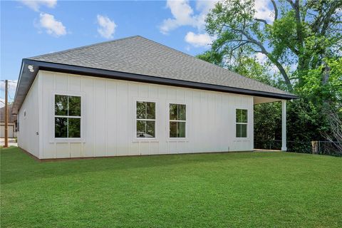 Tiny photo for 312 E Morehead Street S, Franklin, TX 77856 (MLS # 26004100)