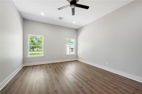 Tiny photo for 312 E Morehead Street S, Franklin, TX 77856 (MLS # 26004100)