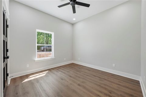 Tiny photo for 312 E Morehead Street S, Franklin, TX 77856 (MLS # 26004100)