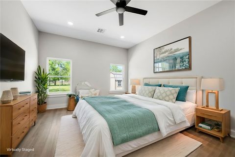 Tiny photo for 312 E Morehead Street S, Franklin, TX 77856 (MLS # 26004100)