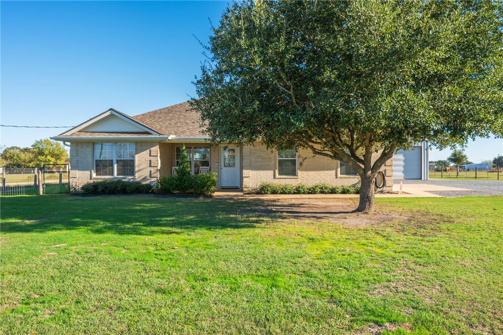 Photo of 10678 Oak Lake Road, Bryan, TX 77808 (MLS # 25012643)