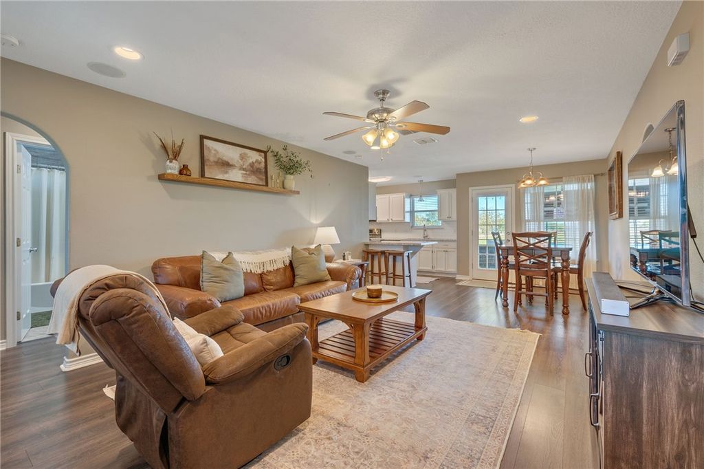 Photo of 10678 Oak Lake Road, Bryan, TX 77808 (MLS # 25012643)