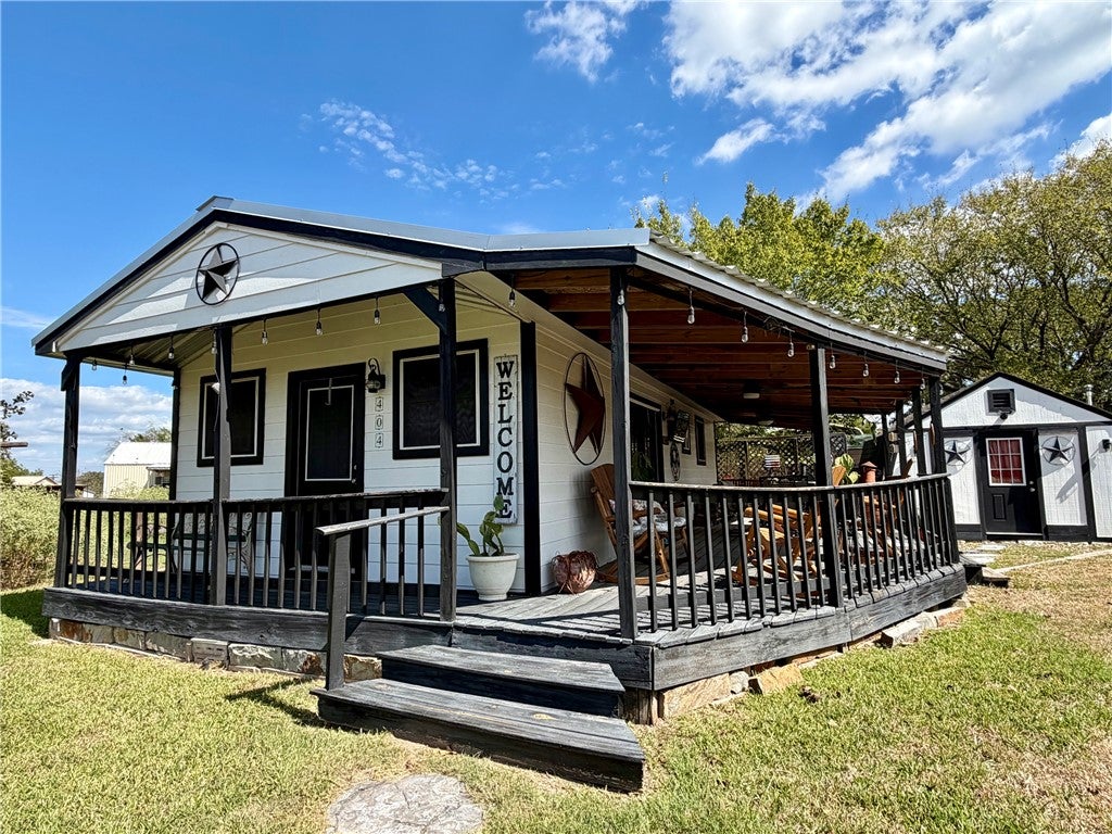 Photo of 404 Leaning Oak Lane, Somerville, TX 77879 (MLS # 26012775)