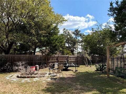 Tiny photo for 404 Leaning Oak Lane, Somerville, TX 77879 (MLS # 26012775)
