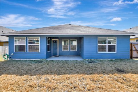 Tiny photo for 1014 Fannin St St, Brenham, TX 77833 (MLS # 26001655)