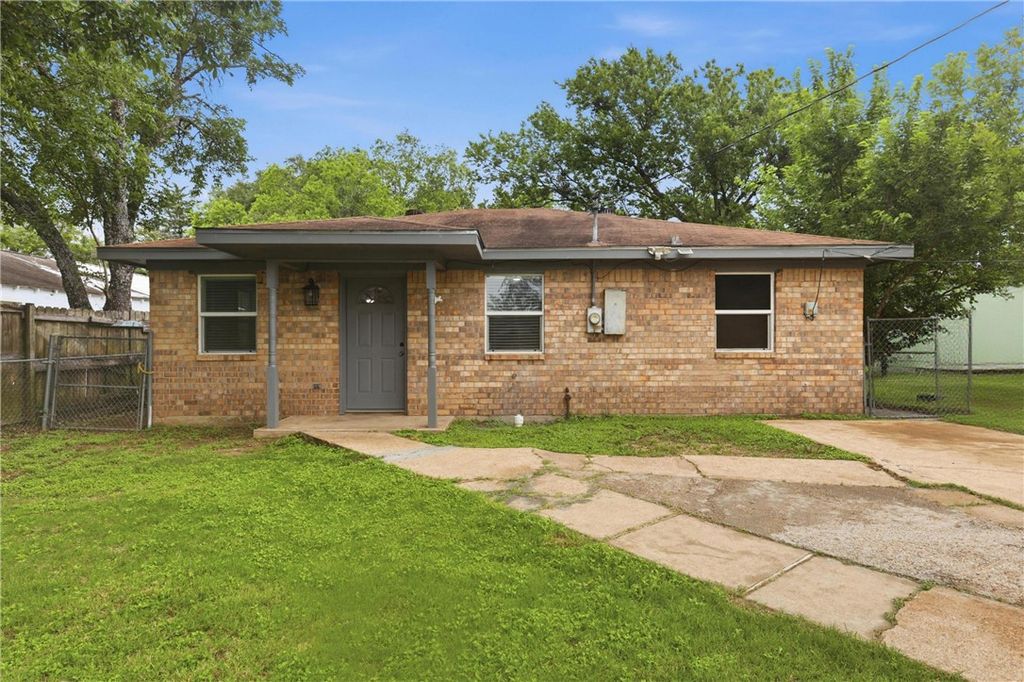 Photo of 502 W 14th Street, Bryan, TX 77803 (MLS # 26005490)