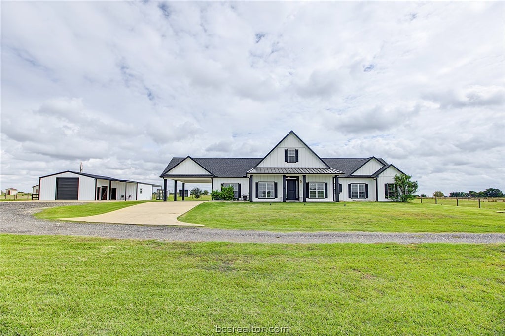 Photo of 13549 Reagans Way Way, Navasota, TX 77868 (MLS # 26012263)