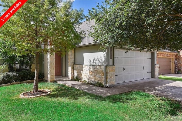 2004 SPRING LEAF CT, BRYAN, TX 77807 - Image 2e7d426cc775ebd42065c4b38f2f1fc4/816101957