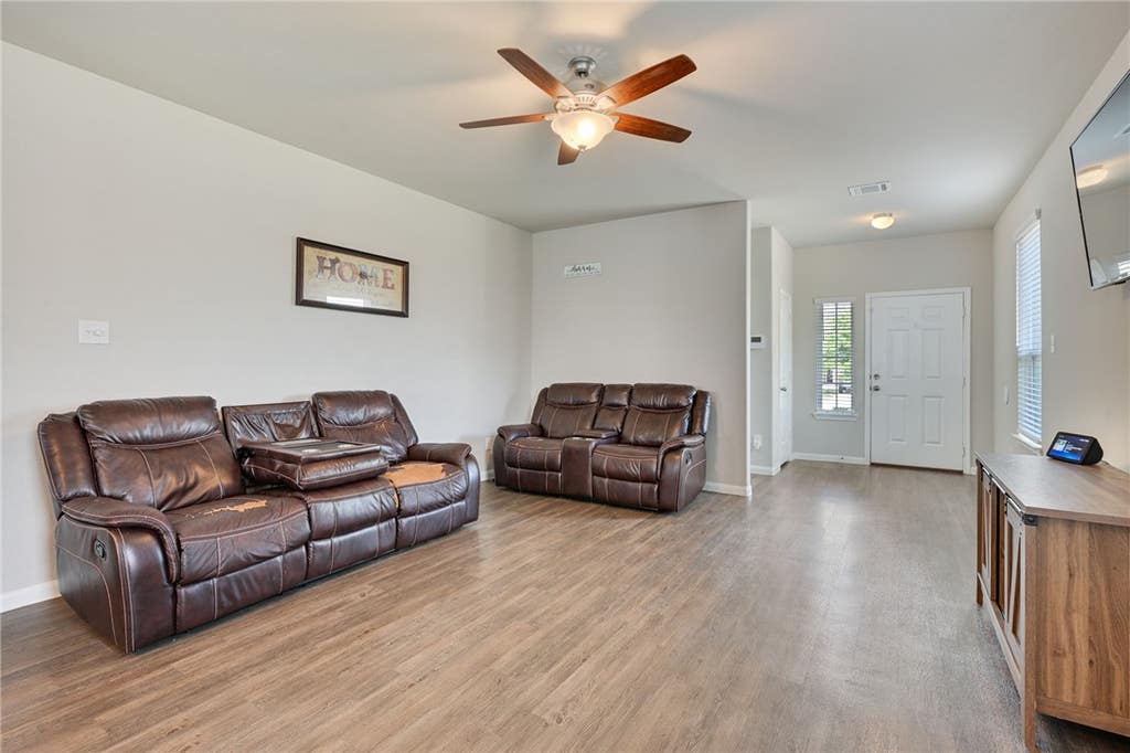 Photo of 4706 Los Pines Way, Bryan, TX 77807 (MLS # 26010085)