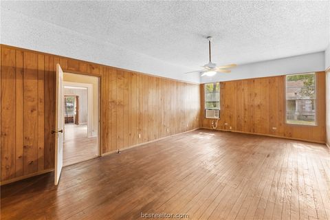 Tiny photo for 327 12th Street, Somerville, TX 77879 (MLS # 26002331)