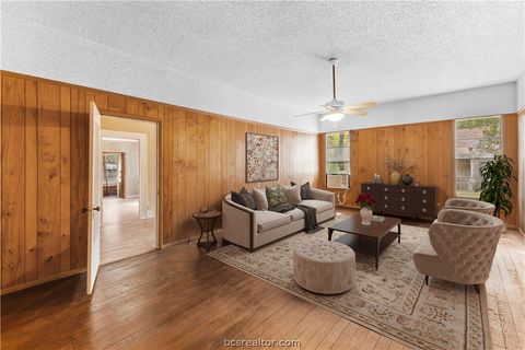 Tiny photo for 327 12th Street, Somerville, TX 77879 (MLS # 26002331)