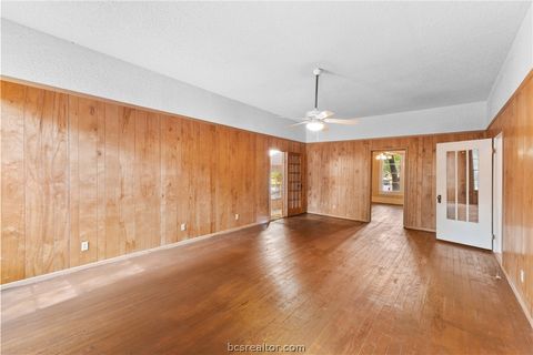 Tiny photo for 327 12th Street, Somerville, TX 77879 (MLS # 26002331)