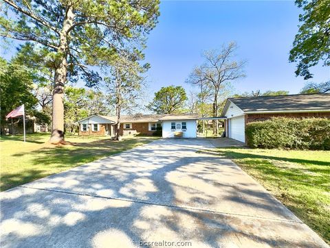 212 Golfview Drive Hilltop Lakes TX 77871