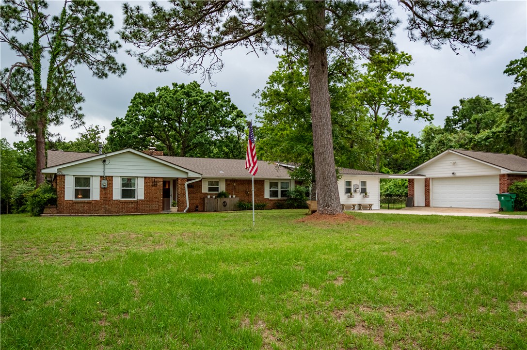 212 Golfview Drive
