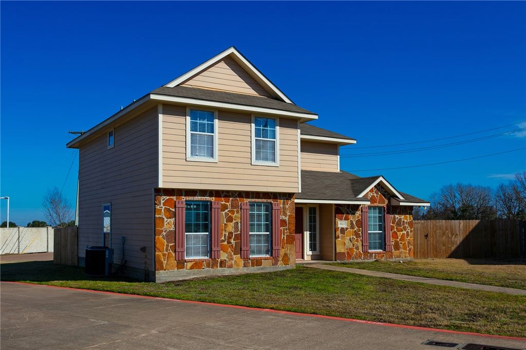 Photo of 4017 Southern Trace Drive, College Station, TX 77845 (MLS # 26001742)