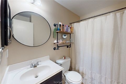 Tiny photo for 4017 Southern Trace Drive, College Station, TX 77845 (MLS # 26001742)