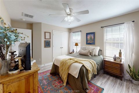 Tiny photo for 4017 Southern Trace Drive, College Station, TX 77845 (MLS # 26001742)