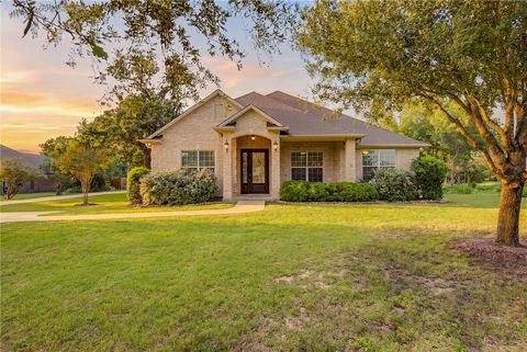 Photo of 3903 Bravo Court, Bryan, TX 77808 (MLS # 26005331)