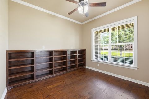 Tiny photo for 3903 Bravo Court, Bryan, TX 77808 (MLS # 26005331)