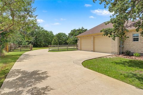 Tiny photo for 3903 Bravo Court, Bryan, TX 77808 (MLS # 26005331)