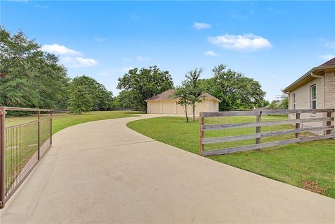 Tiny photo for 3903 Bravo Court, Bryan, TX 77808 (MLS # 26005331)