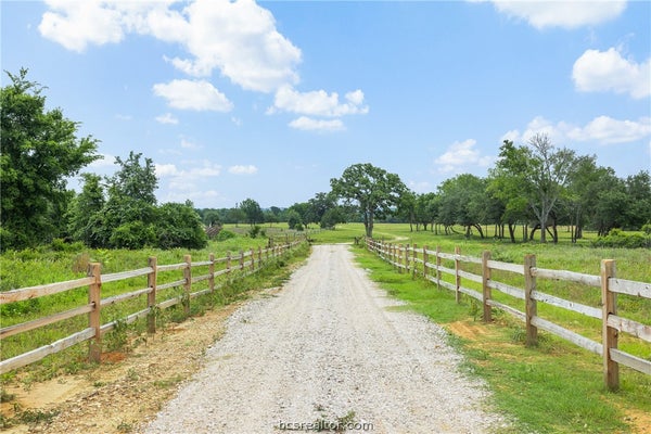 3317 COUNTY RD 430, DIME BOX, TX 77853 - Image 2fa6670d1bbef68dd2a9c9d5d4a1f559/4049326069