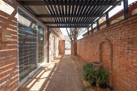 Tiny photo for 808 Dogwood Lane, Bryan, TX 77802 (MLS # 25011990)